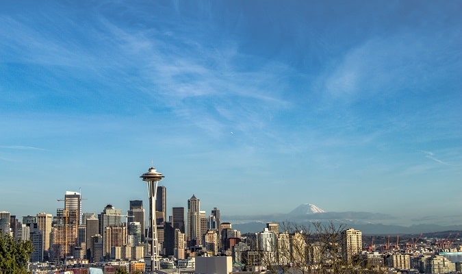 Vista panorâmica de Seattle com o símbolo da cidade, Space Needle